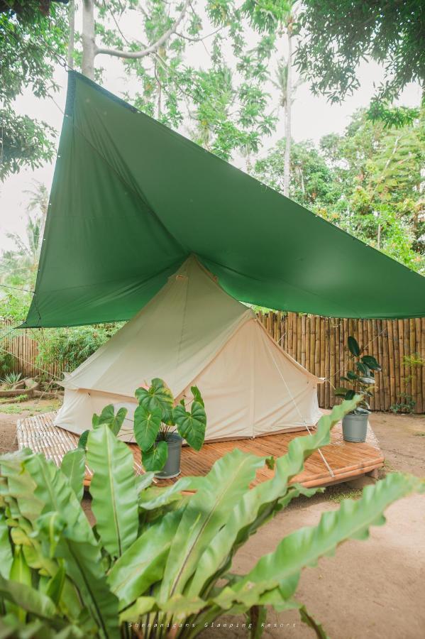 Zamboanguita  Shenanigans Glamping Resort מראה חיצוני תמונה