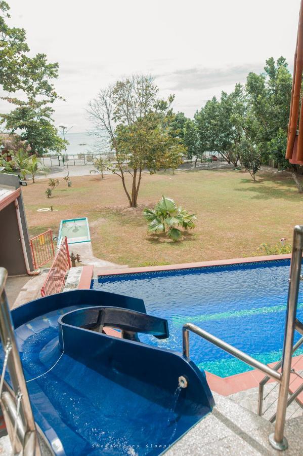 Zamboanguita  Shenanigans Glamping Resort מראה חיצוני תמונה