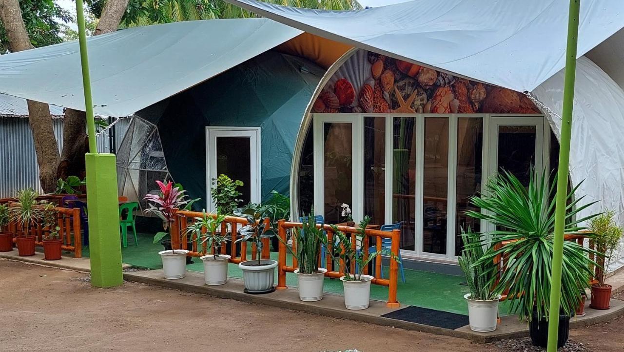 Zamboanguita  Shenanigans Glamping Resort מראה חיצוני תמונה