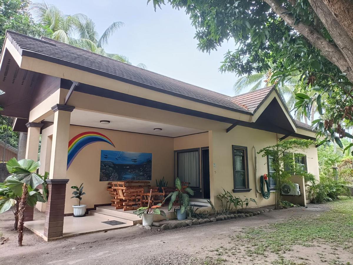 Zamboanguita  Shenanigans Glamping Resort מראה חיצוני תמונה