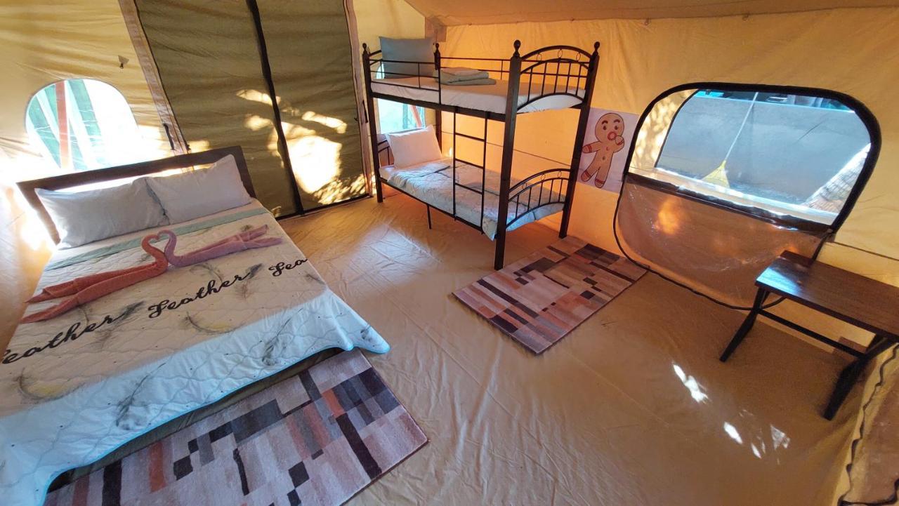 Zamboanguita  Shenanigans Glamping Resort מראה חיצוני תמונה